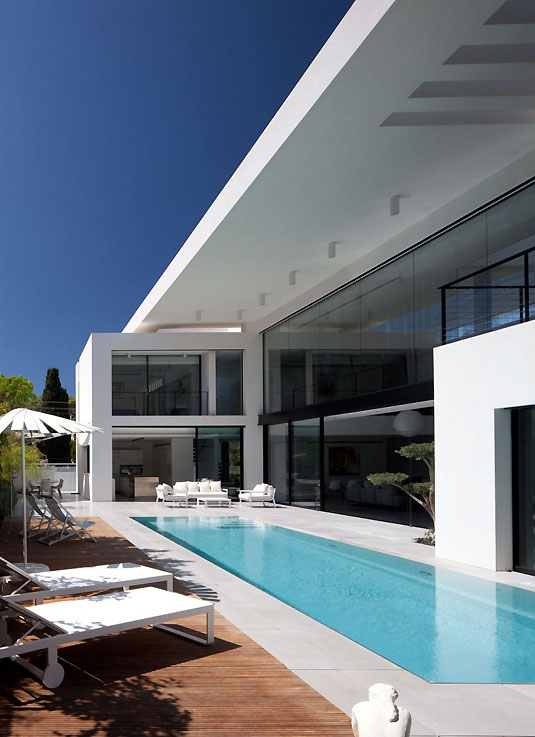 Biały dom / Izrael / Pitsou Kedem Architects