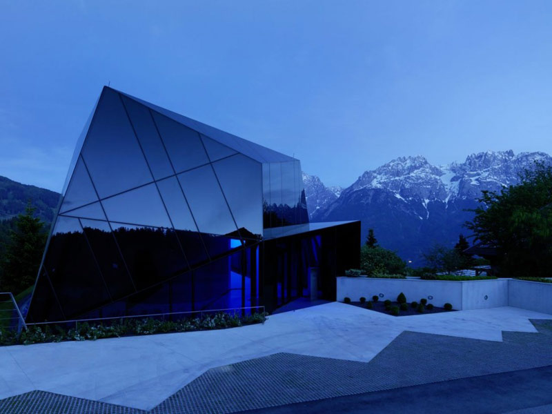 Budynek konferencyjny w Dolomitach : MHM Architects, Austria