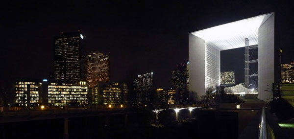 Grande Arche : Paris, France 