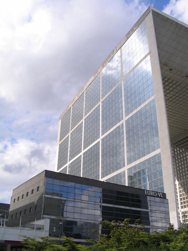 Grande Arche : Paris, France 