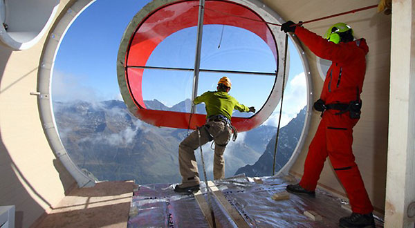 Modułowa konstrukcja na Mt.Blanc