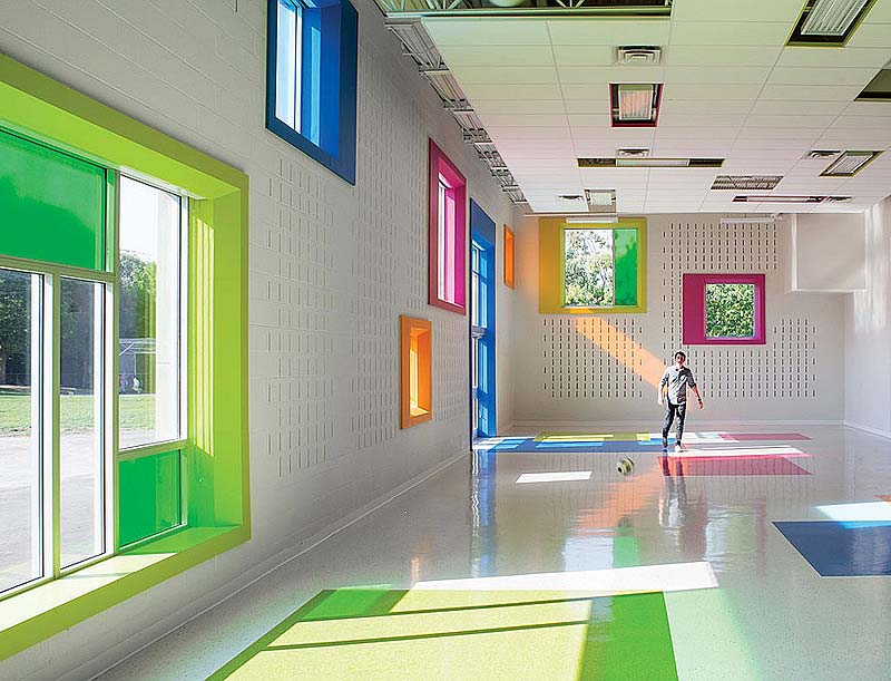 Tęczowy pokój - publiczna szkoła w Toronto