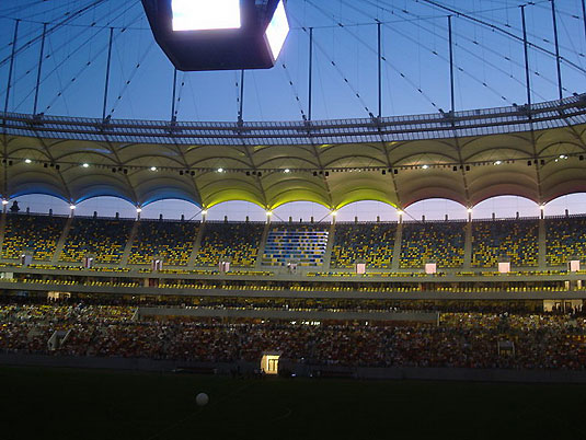 Projekt stadionu w Bukareszcie :  Max Bögl
