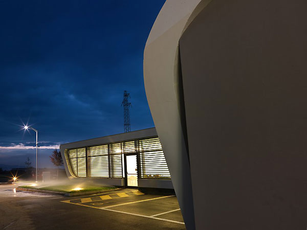 Stacja paliw też może być wyjątkowa : Damilano Studio Architects