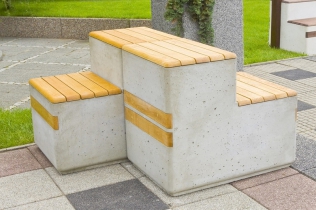 Mała architektura: ławki i siedziska 