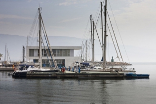 Port w Hiszpanii : budynek obsługi 