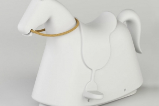 Design dla dzieci : nie taki już tradycyjny koń na biegunach?