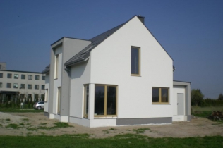 Dom pasywny, a dom wybudowany w technologii pasywnej lub energooszczędnej