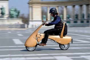 Lifestyle: Elektryczny skuter składany do walizki?