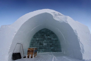 Największy na świecie lodowy hotel w Szwecji