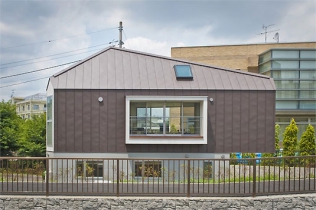 Mały dom w Tokyo : Mizuishi