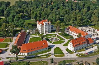 Pałac Wojanów - dziedzictwo najlepszej architektury
