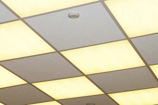 Super cienkie panele LED – oszczędność i prostota